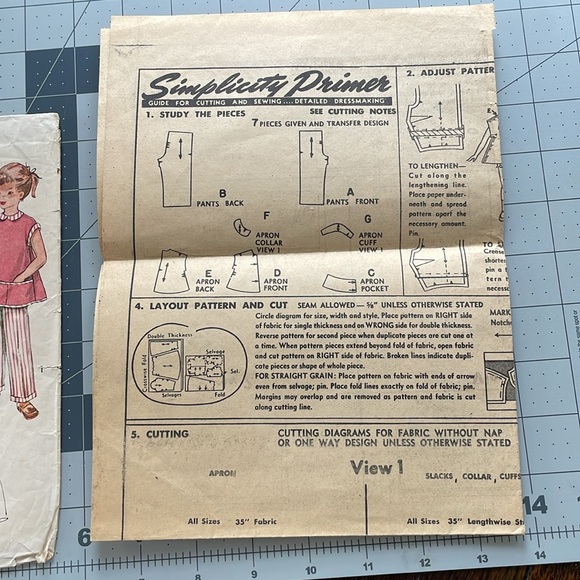 Simplicity 4384 vintage (1950's) child's apron, shorts, pants sewing pattern - Picture 2 of 14
